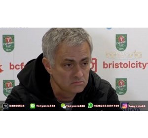 Mourinho had time to Bristol City Locker Room to Give Congratulations | Sport Betting | Online Sport Betting